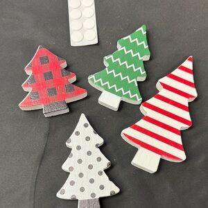 Treory Festive Wooden Christmas Tree Decorations table signs shelf signs switch